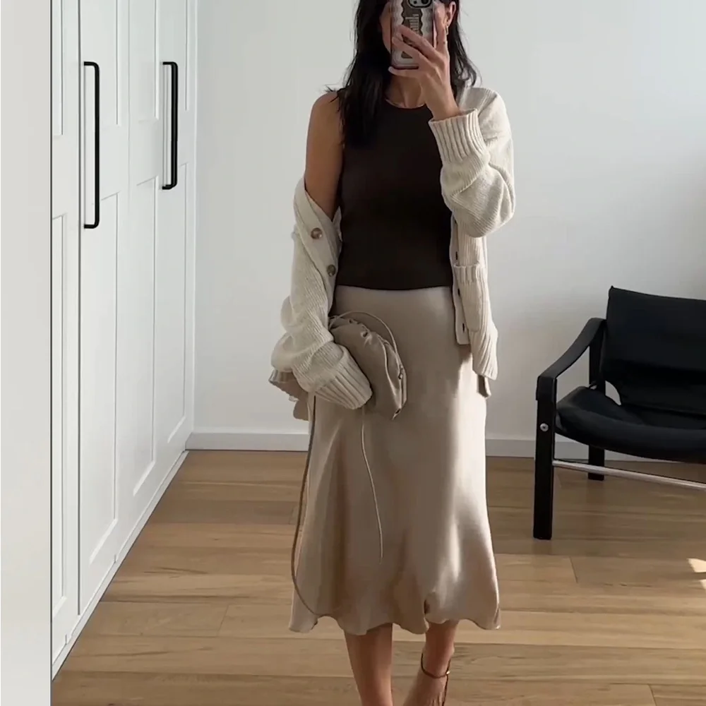 Quince Silk Skirt - Picture 3 of 10